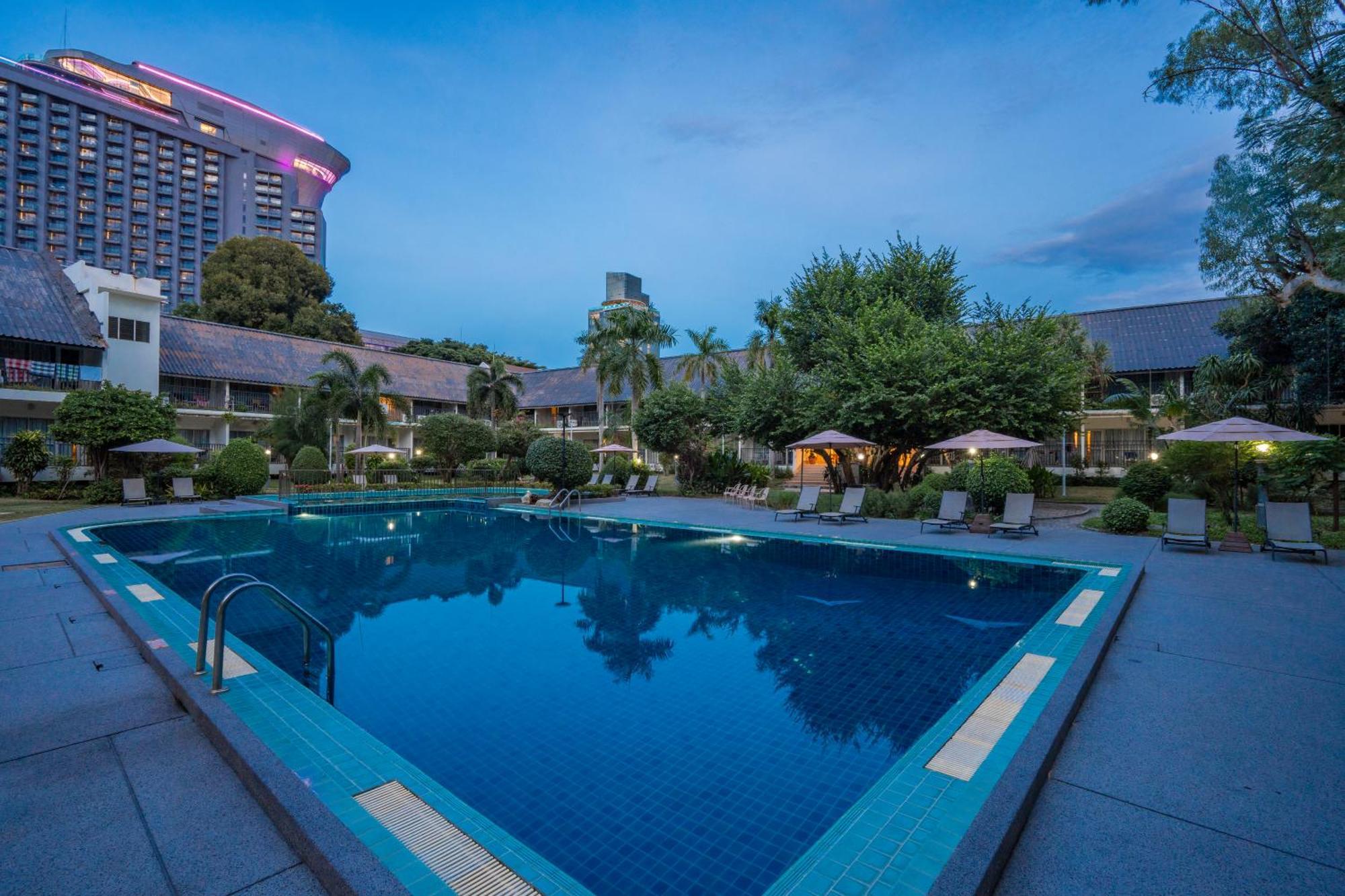 Sunshine Garden Resort Патая Екстериор снимка